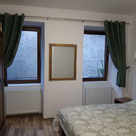 Sara House Apartment Bistrita  Bagian luar foto